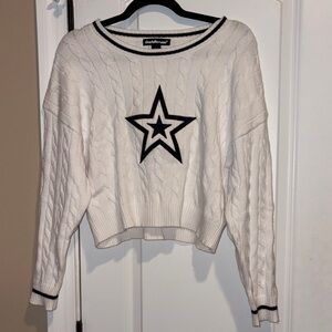 ⭐️ Soft Star Sweater. NEW✨